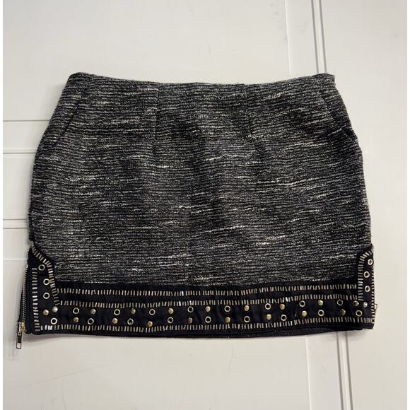 english rose Dresses & Skirts - English Rose Beaded Grommet Hem Side Zip Tweed Mini Skirt Black Gold Small